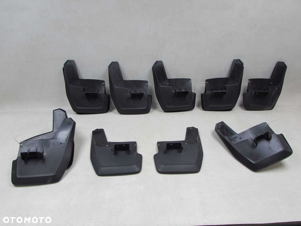 VW CRAFTER MAN TGE 17- CHLAPACZ TYL LEWY PRAWY OEM NOWE CHLAPACZE ASO 7C0821809 7C0821810 - 2