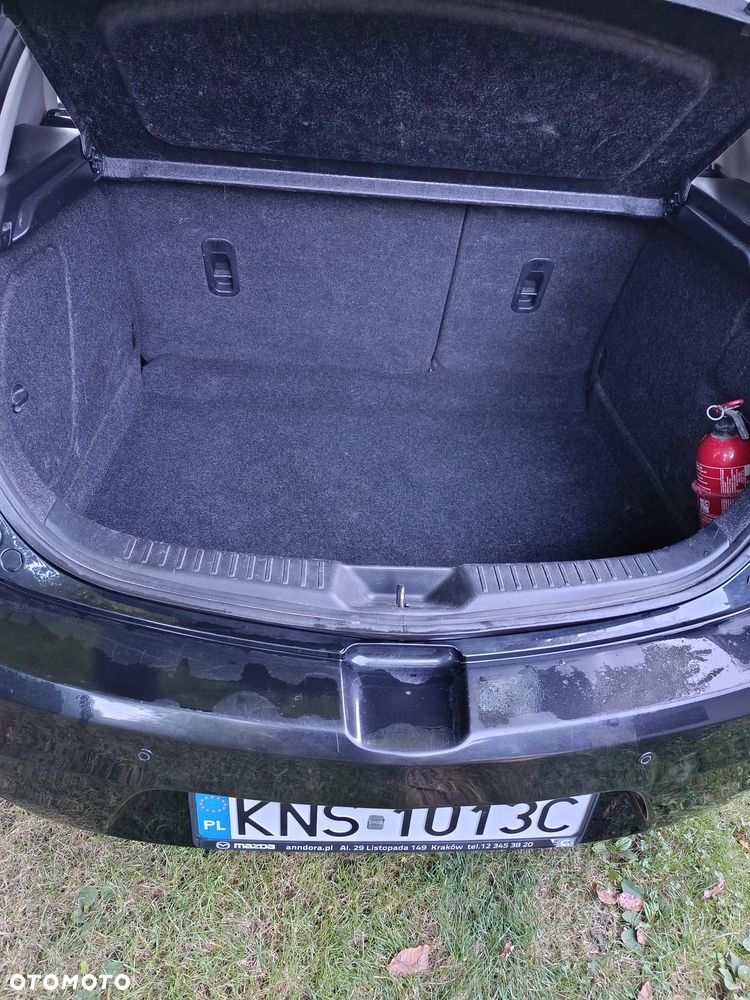Mazda 3 1.6 Exclusive + - 11
