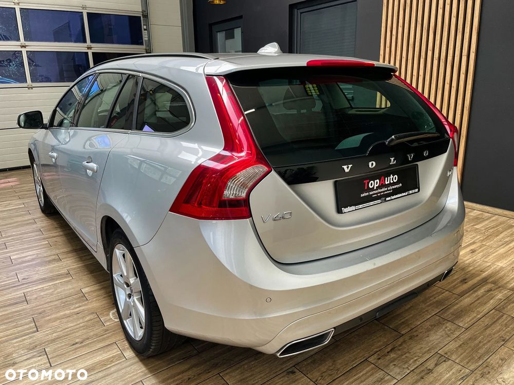 Volvo V60 D4 Geartronic Momentum - 10