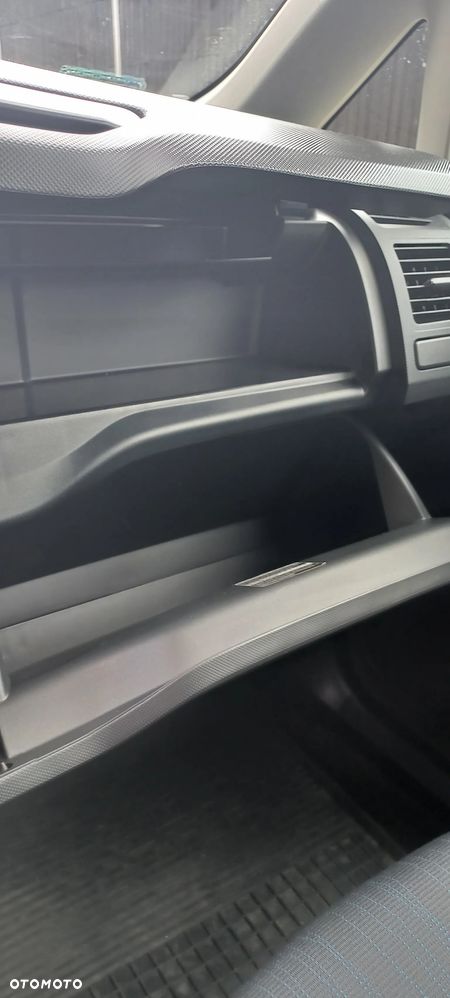 Toyota Auris - 10