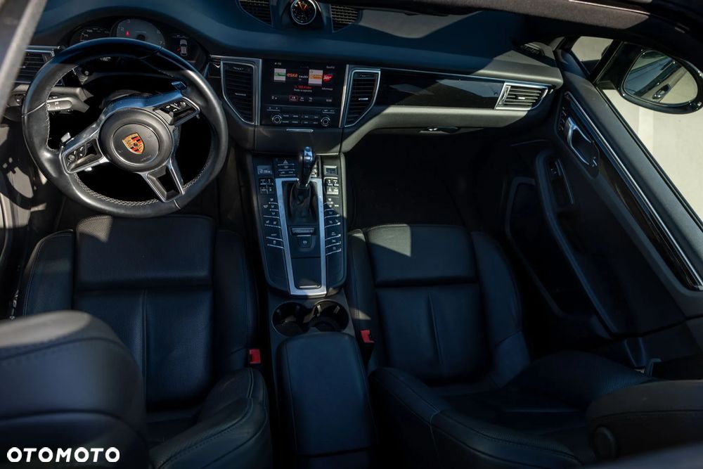 Porsche Macan S - 26