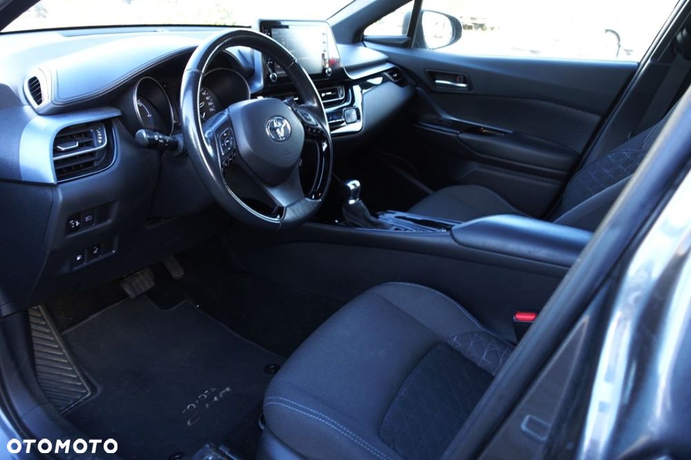Toyota C-HR - 12