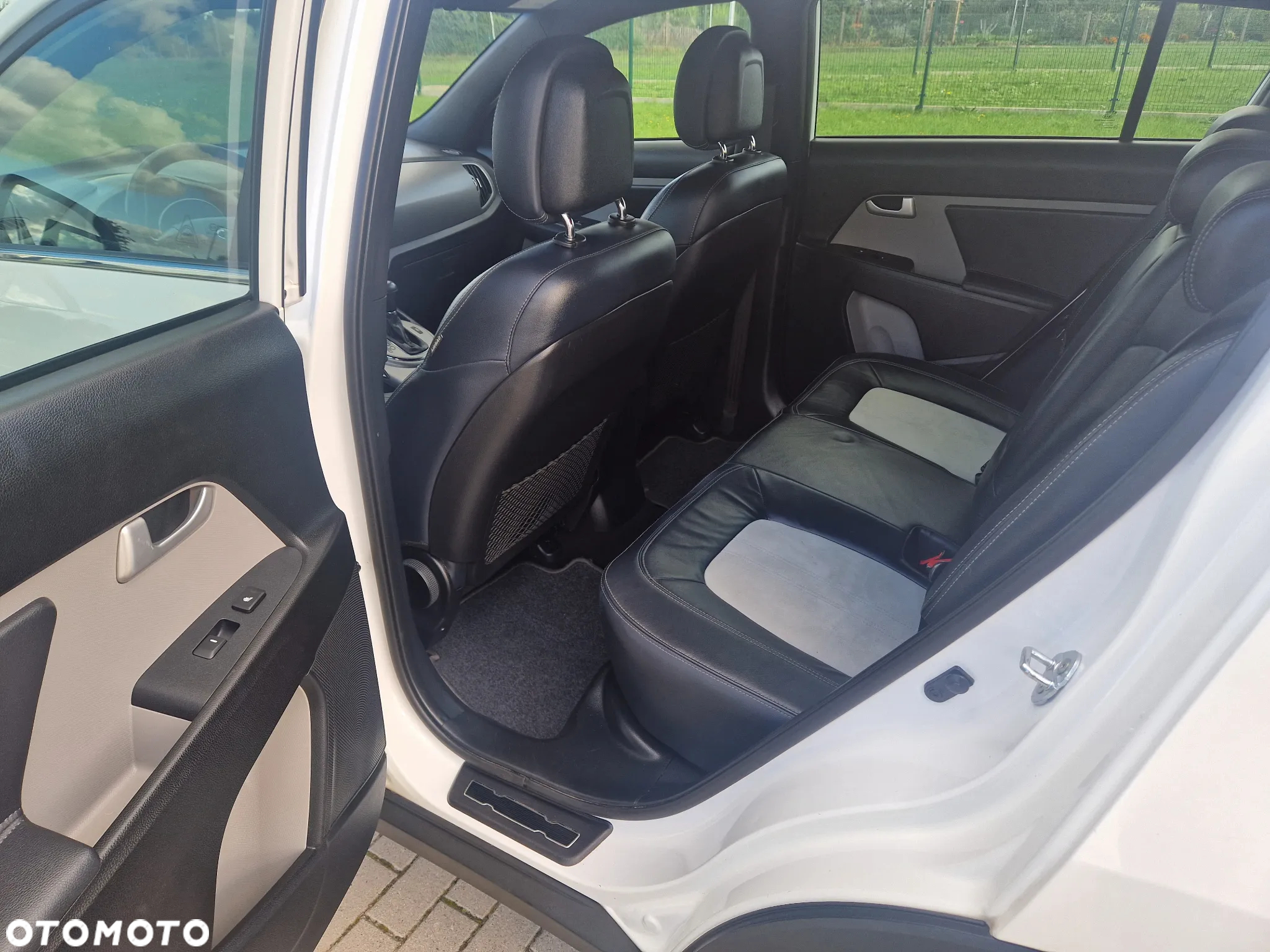 Kia Sportage 2.0 CRDI 4WD Automatik Fifa World Cup Edition - 12