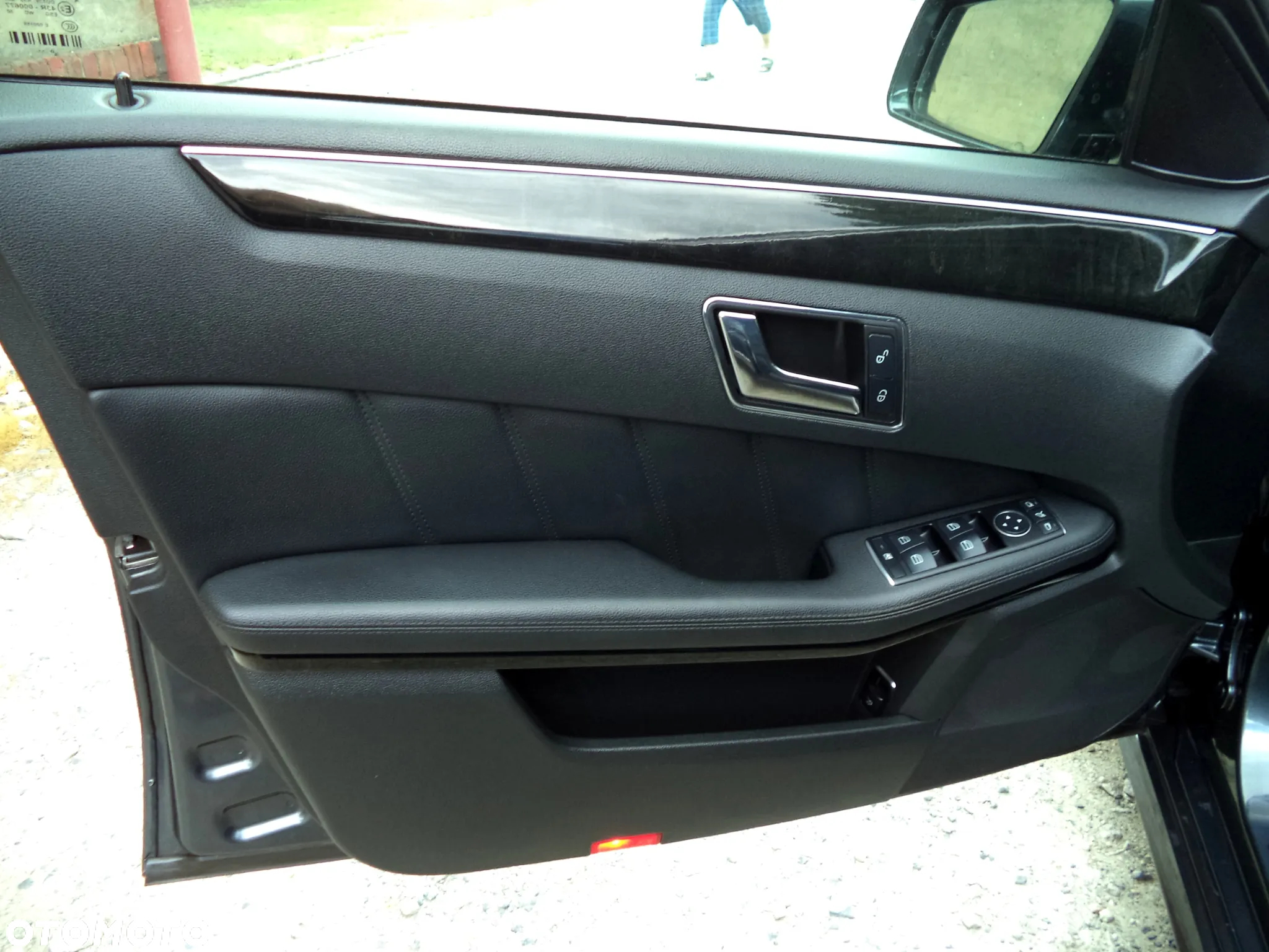 Mercedes-Benz Klasa E 350 T CDI DPF 4Matic BlueEFFICIENCY 7G-TRONIC Avantgarde - 6