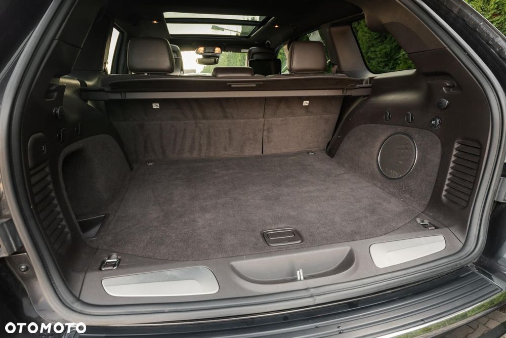 Jeep Grand Cherokee - 36