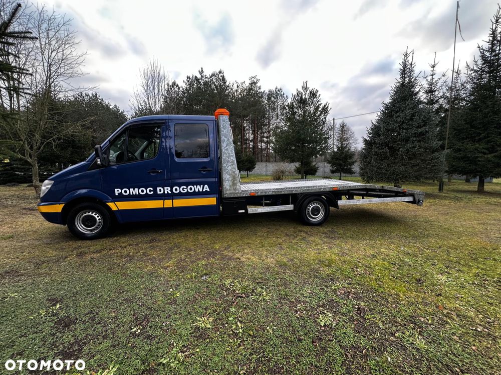Mercedes-Benz Sprinter - 2
