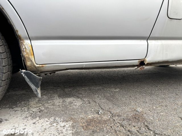 Toyota Hiace - 13