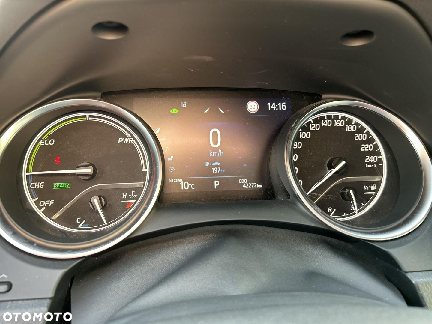 Toyota Camry - 16