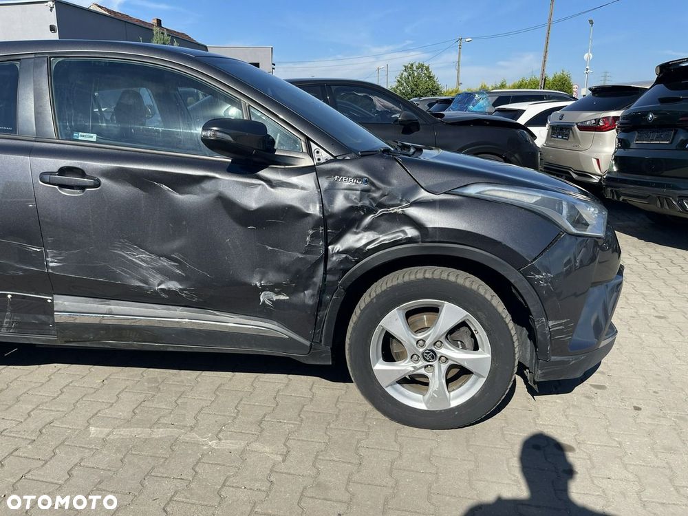 Toyota C-HR - 10