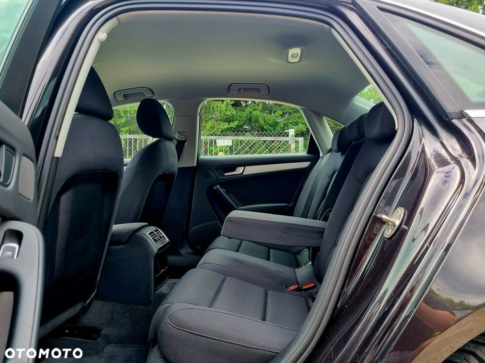 Audi A4 Limousine 1.8 TFSI S line Sportpaket - 11