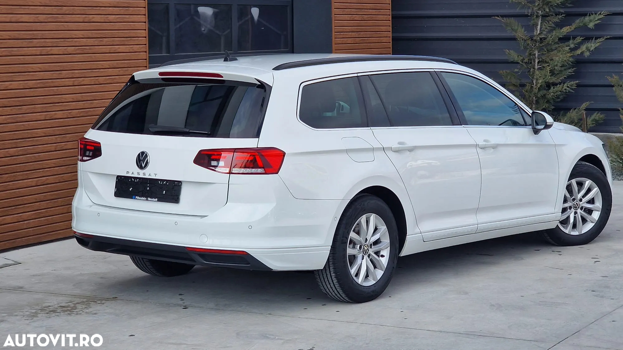 Volkswagen Passat Variant 2.0 TDI DSG Business - 13