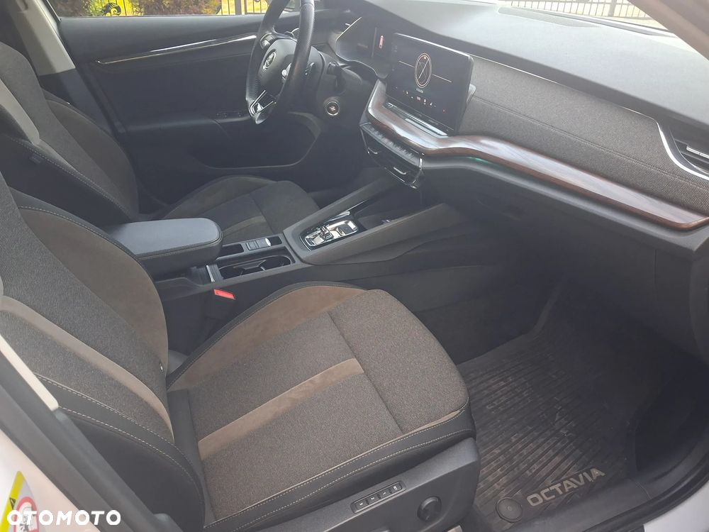 Skoda Octavia 2.0 TDI 4x4 Scout DSG - 15