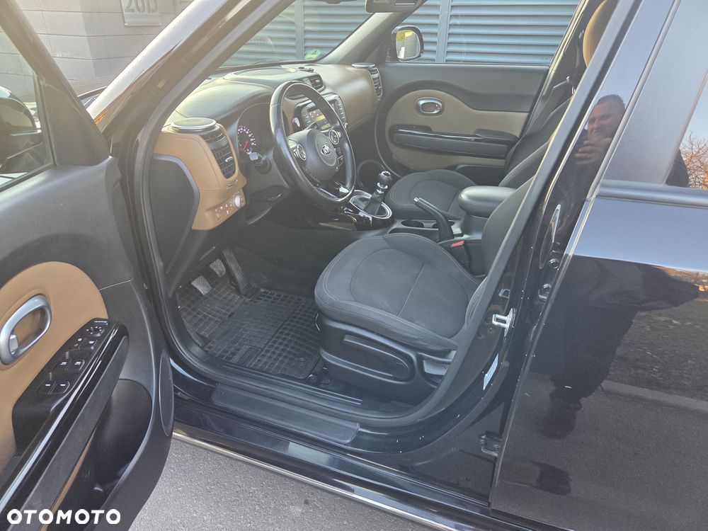 Kia Soul 1.6 GDI Dream Team Edition - 21