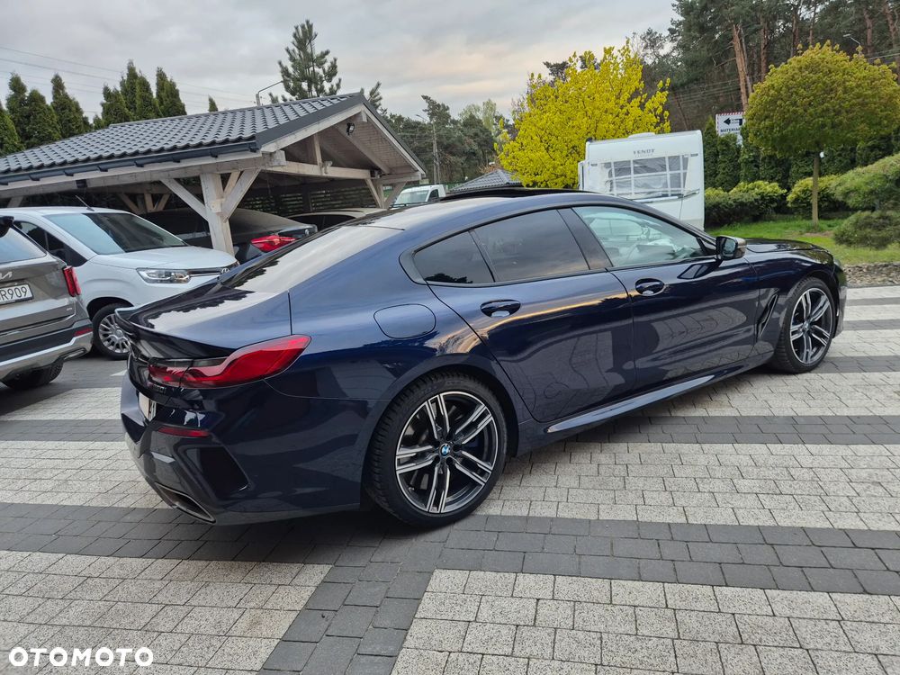 BMW Seria 8 - 11