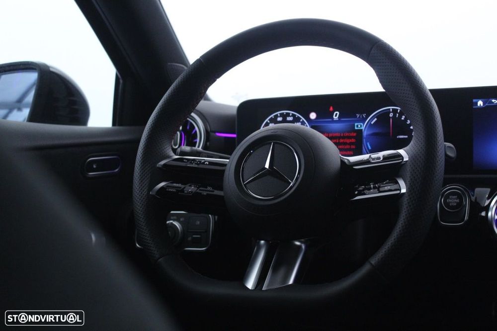 Mercedes-Benz A 250 e AMG Line - 16