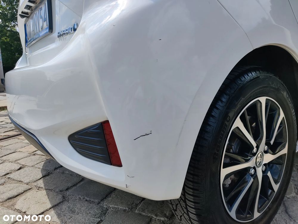 Toyota Yaris Hybrid 100 Premium EU6 - 31