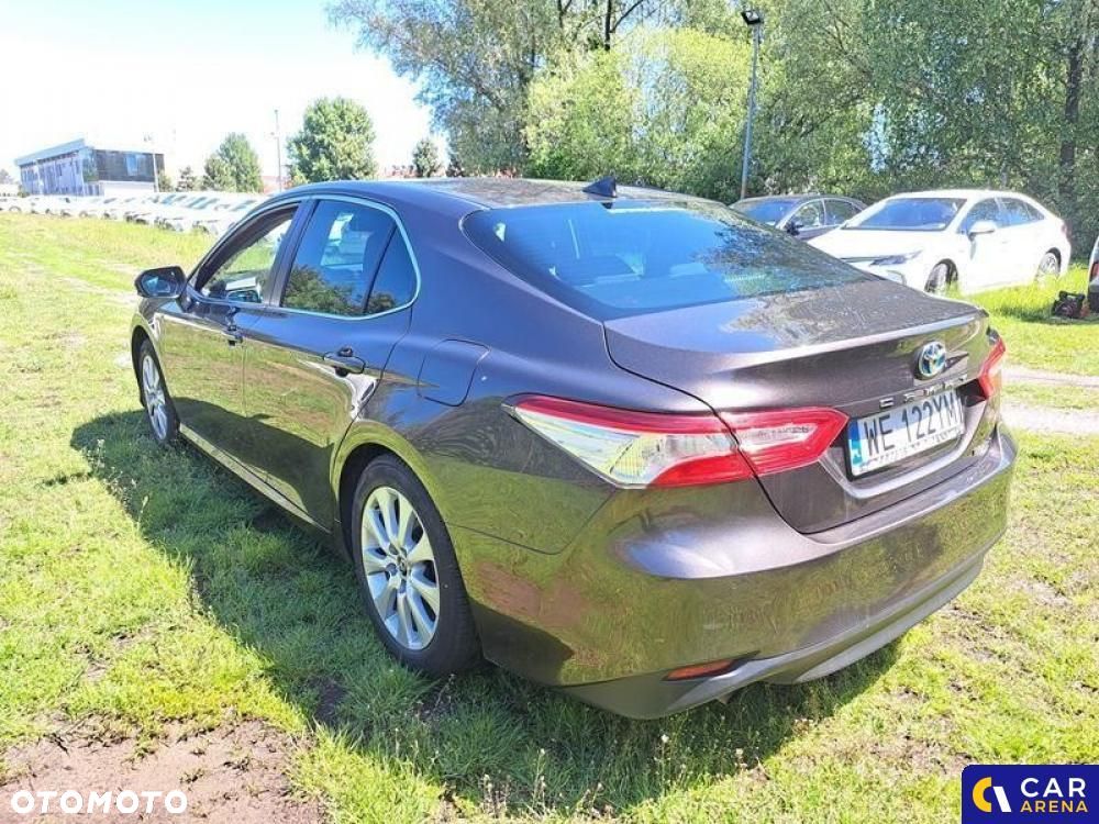 Toyota Camry - 1
