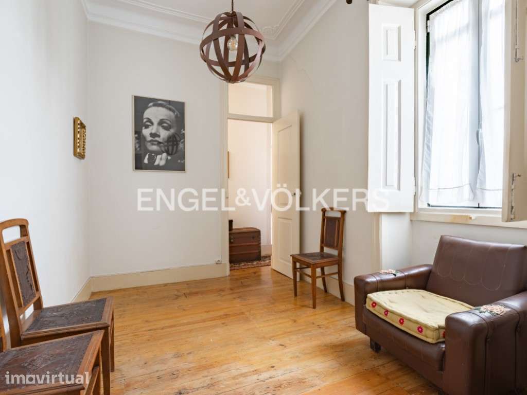Apartamento T5 de charme junto à Praça José Fontana - Grande imagem: 2/29