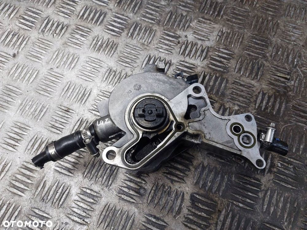 POMPA VACUM VOLKSWAGEN PASSAT B5 1.9 TDI 038145209A - 1
