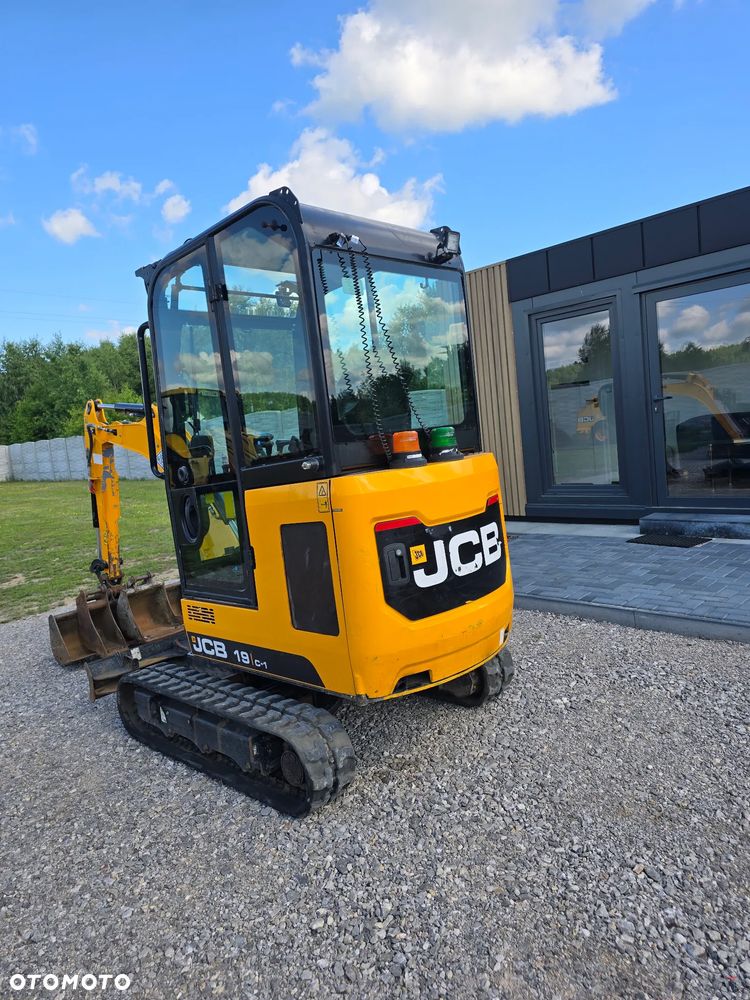 JCB - 6
