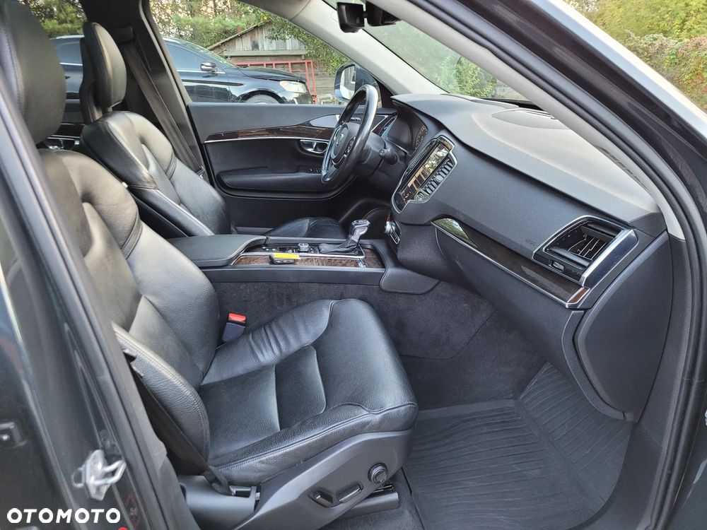 Volvo XC 90 T6 AWD Geartronic Momentum - 9