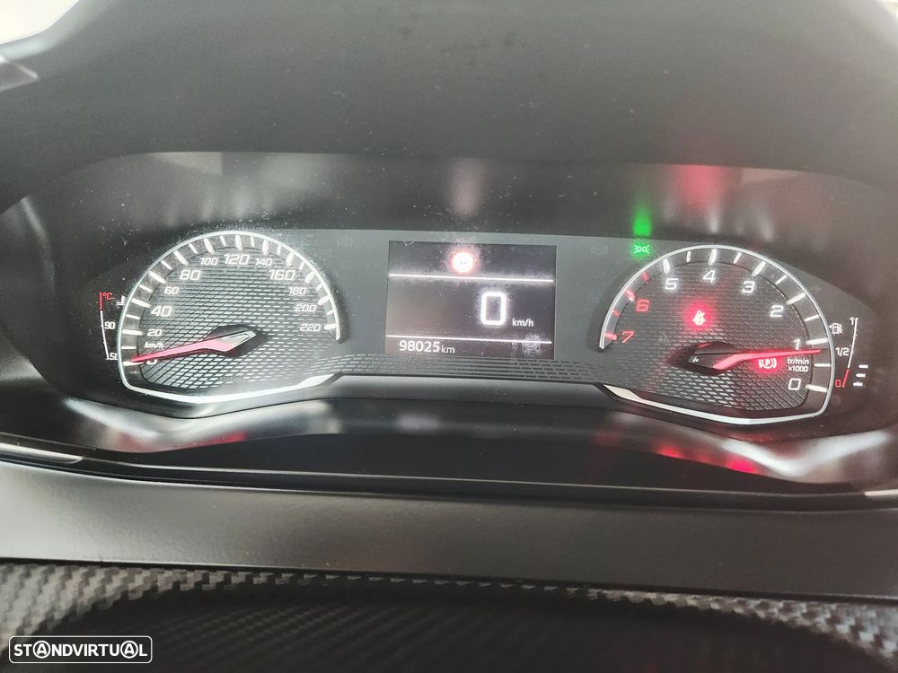 Peugeot 2008 BlueHDi 110 Active - 25