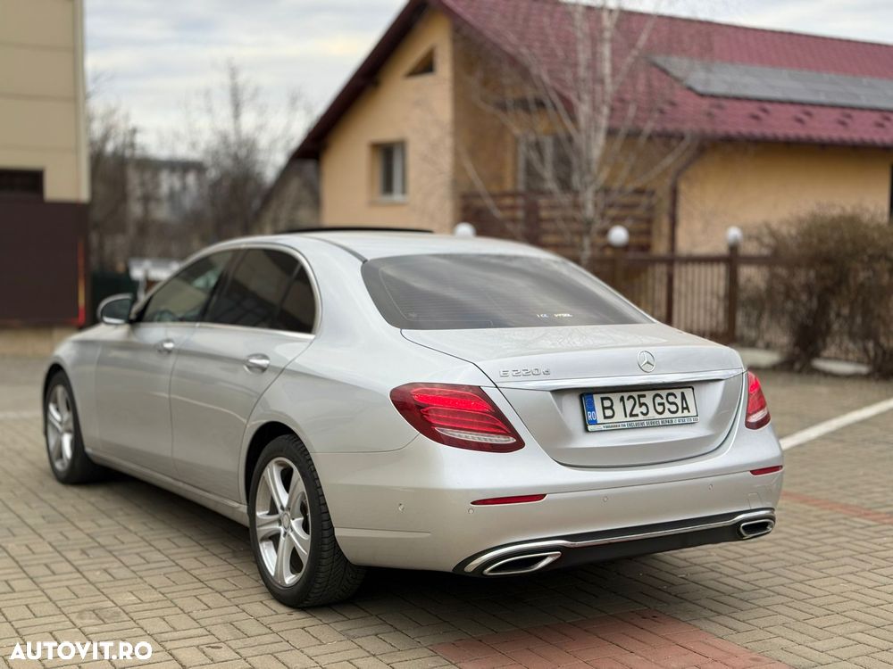 Mercedes-Benz E - 12