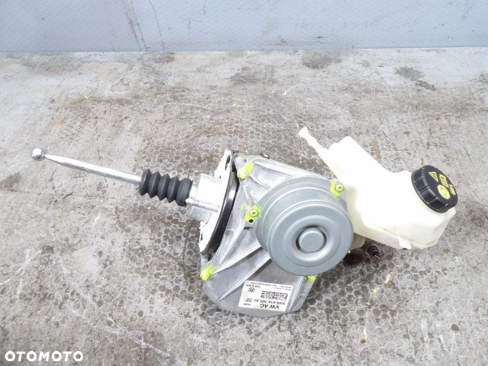 SKODA SUPERB IV 4 2.0TSI SERWO HAMULCOWE 3WA614105AC - 2