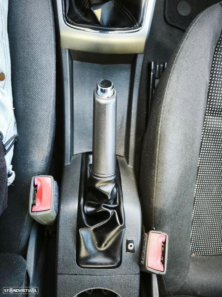 Opel Astra GTC 1.3 CDTI - 49