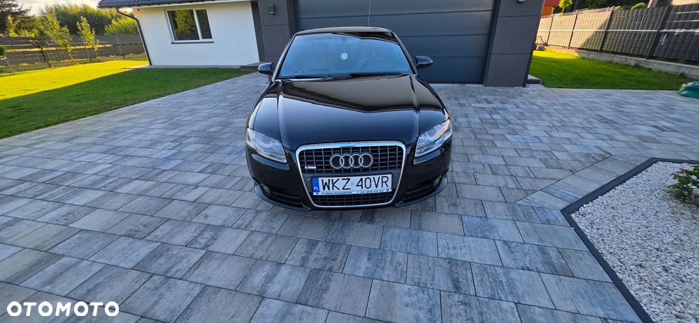 Audi A4 Limousine - 3