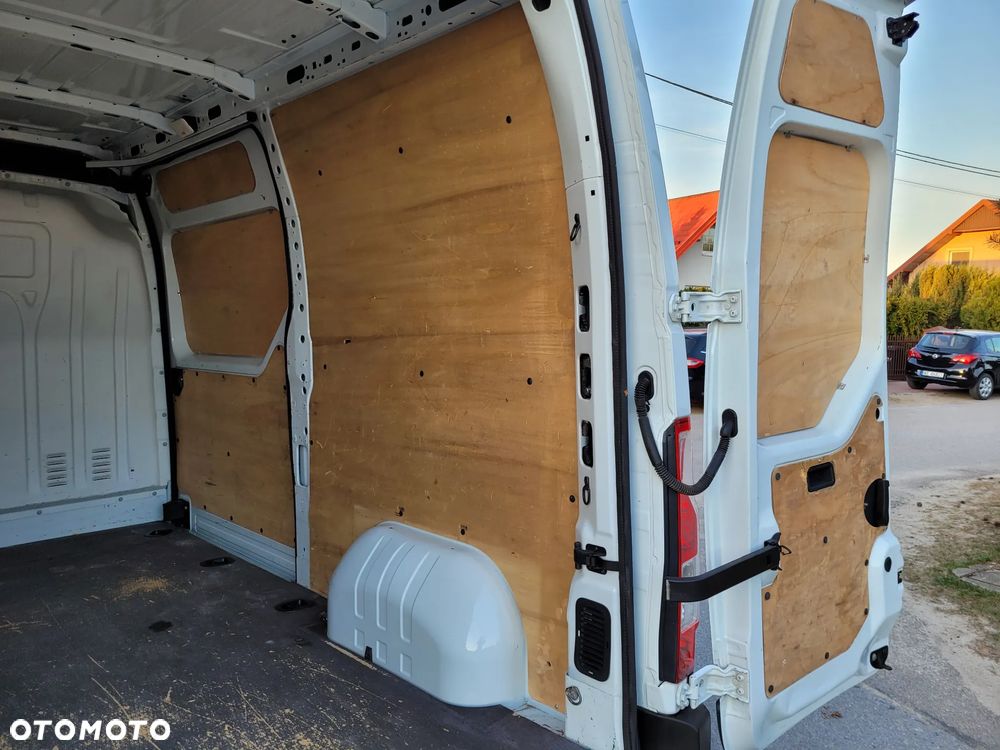 Renault Master - 18