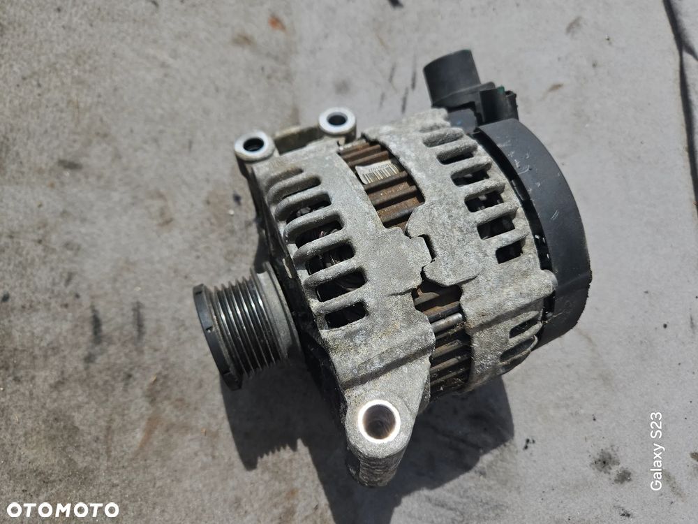 Alternator Peugeot 5008 I 1,6 16V 88kW 120KM 2010r Bosch - 1