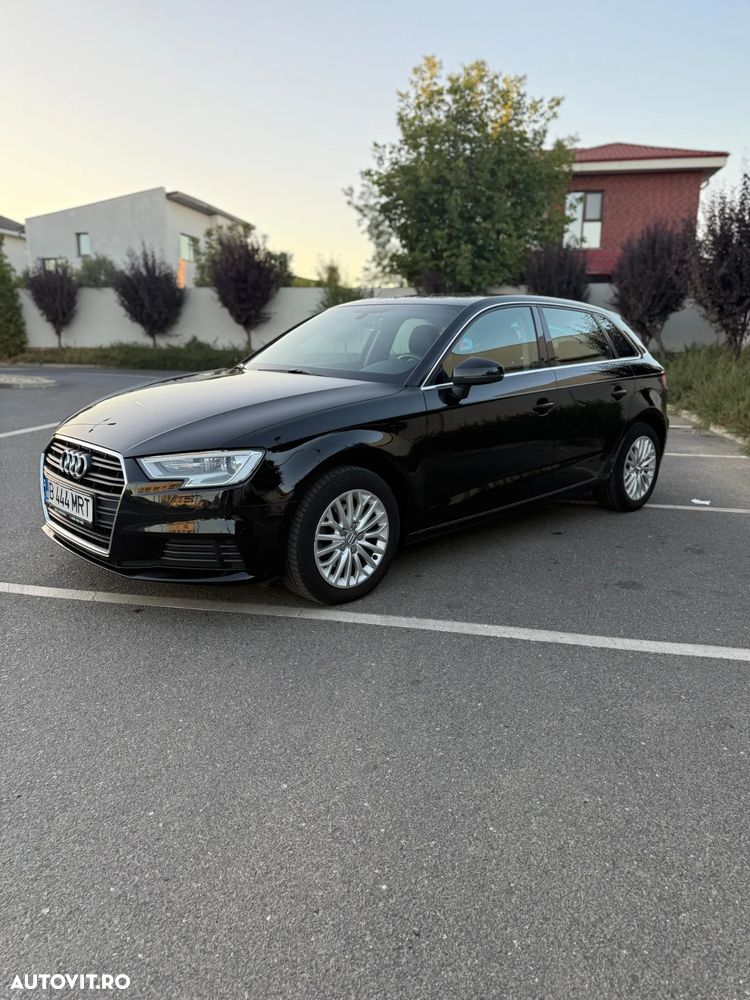 Audi A3 1.6 TDI S tronic - 1