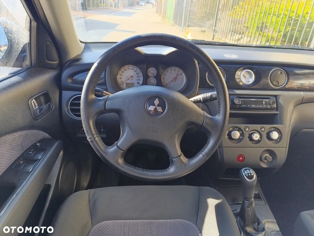 Mitsubishi Outlander 2.0 Comfort 4WD - 3