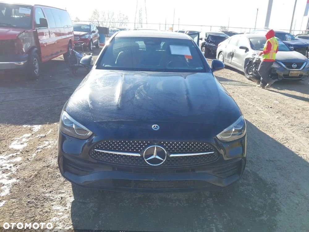 Mercedes-Benz Klasa C 300 4Matic 9G-TRONIC AMG Line Advanced - 3