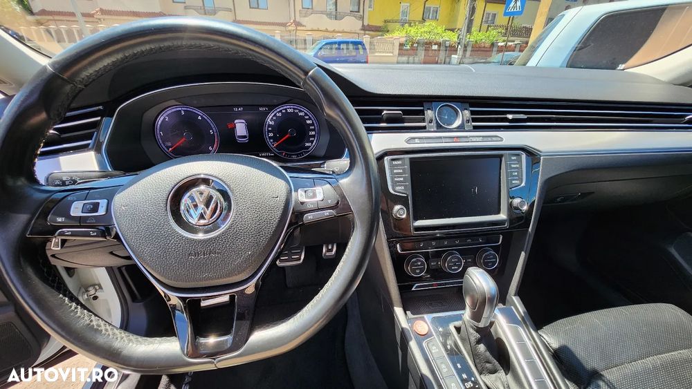 Volkswagen Passat - 9