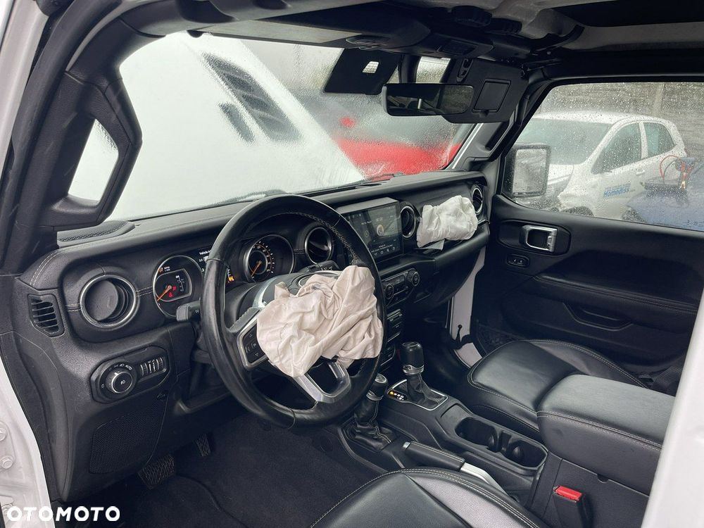 Jeep Wrangler - 10