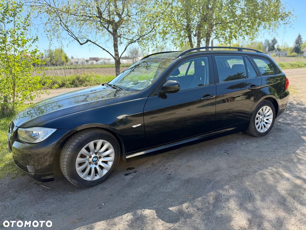 BMW Seria 3 320d DPF - 1