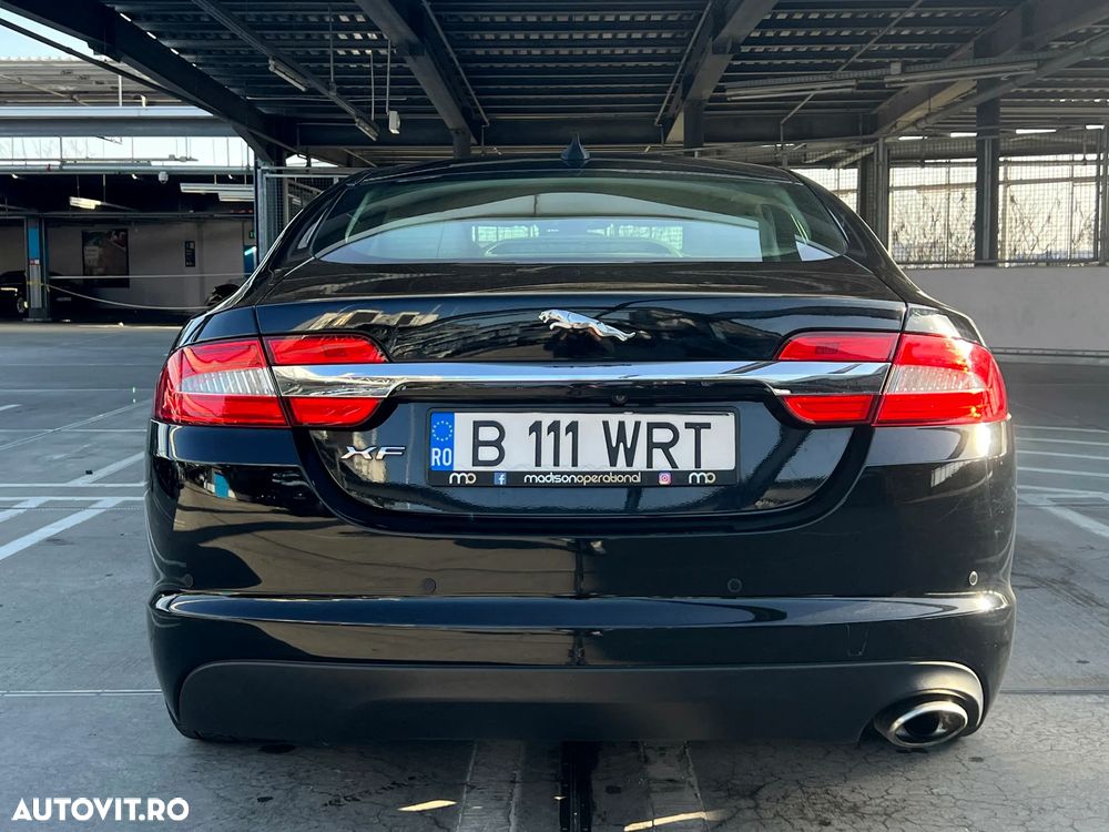 Jaguar XF 2.2D Luxury - 4