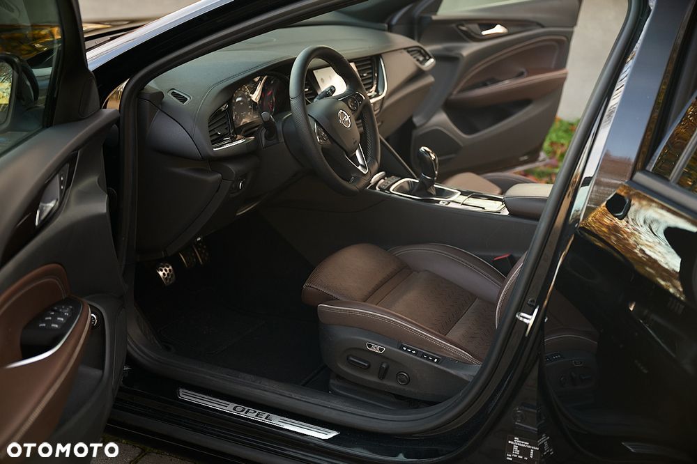 Opel Insignia - 17