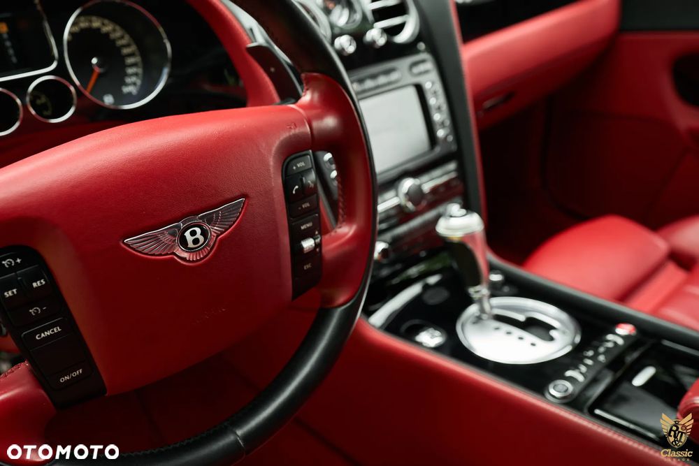 Bentley Continental GT Standard - 34