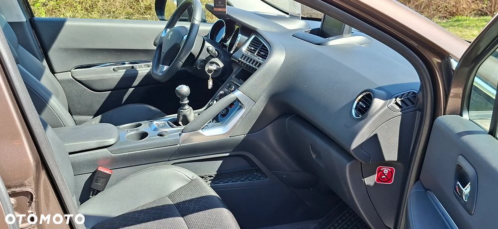 Peugeot 3008 1.6 HDi Style - 17