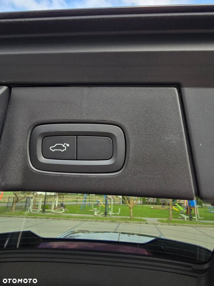 Volvo V90 Cross Country D5 AWD Geartronic - 30