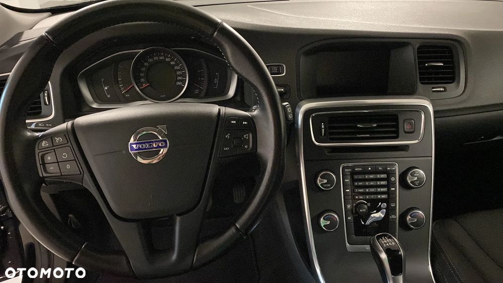 Volvo V60 D2 Linje Svart - 17