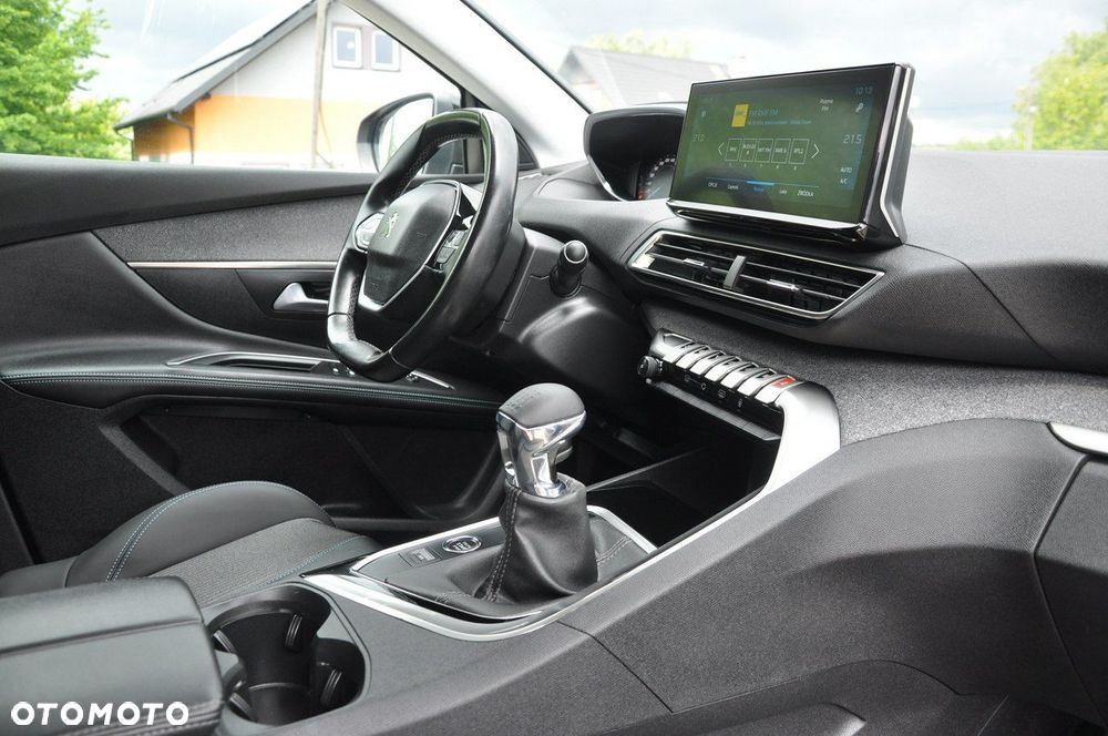 Peugeot 5008 1.5 BlueHDi Allure S&S - 22