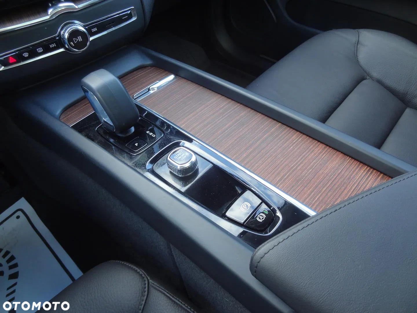 Volvo XC 60 B5 B AWD Geartronic RDesign - 38