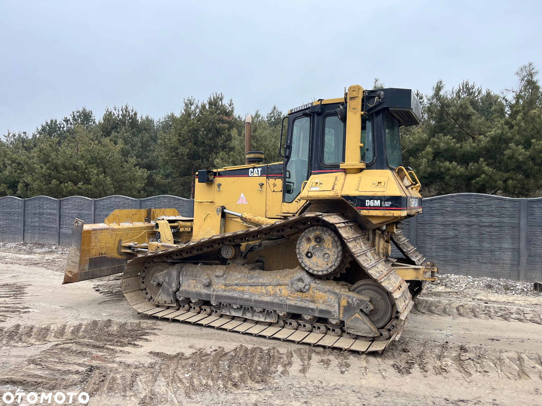 Caterpillar D6M LGP - 3