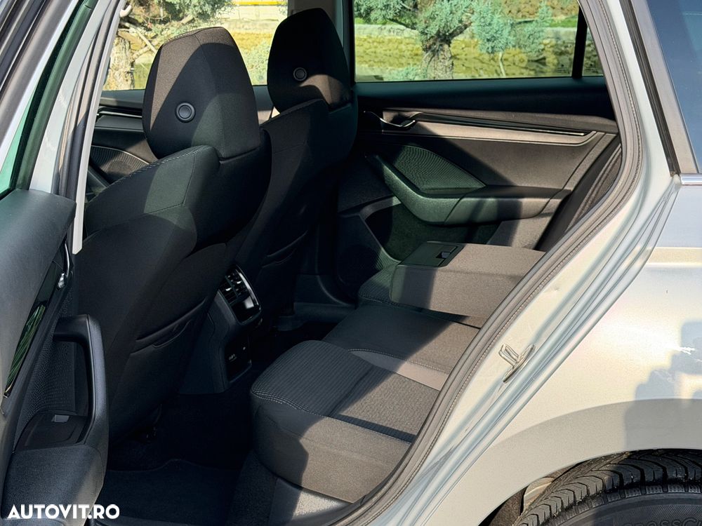 Skoda Octavia 2.0 TDI STYLE DSG - 16