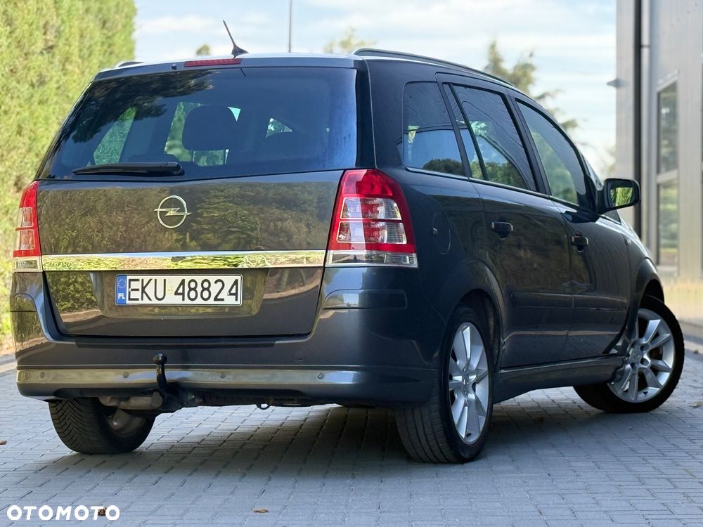 Opel Zafira 1.8 Innovation 110 Jahre - 11