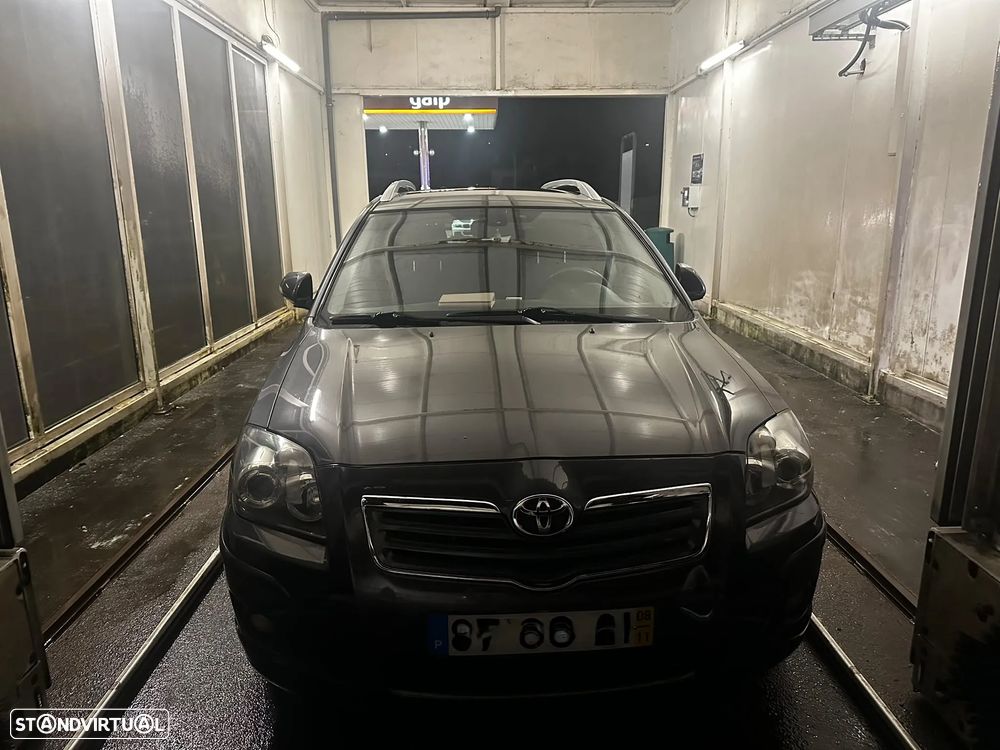 Toyota Avensis - 6